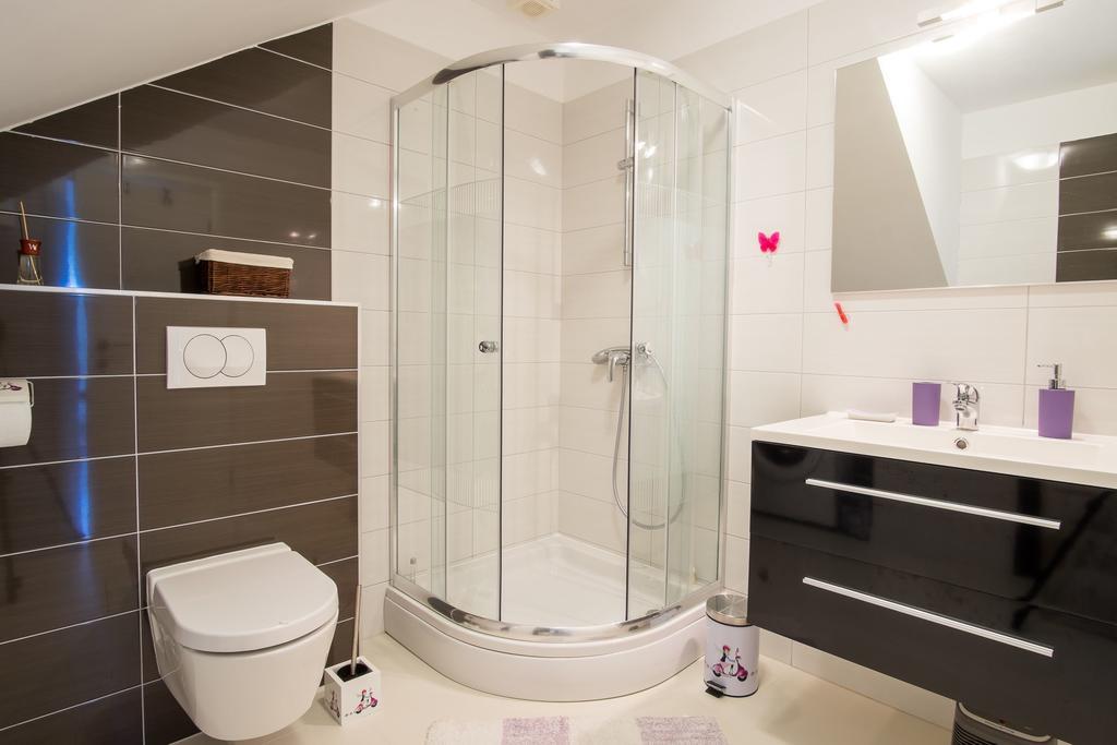 Luxury Spa Apartment Luna Njivice Oda fotoğraf