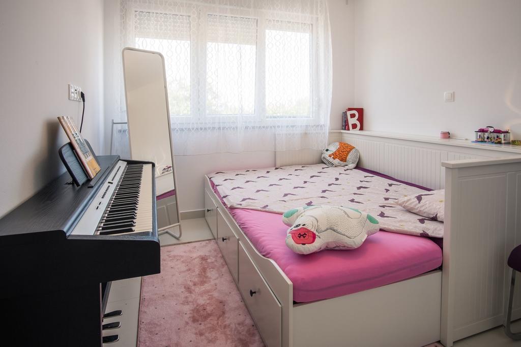 Luxury Spa Apartment Luna Njivice Oda fotoğraf